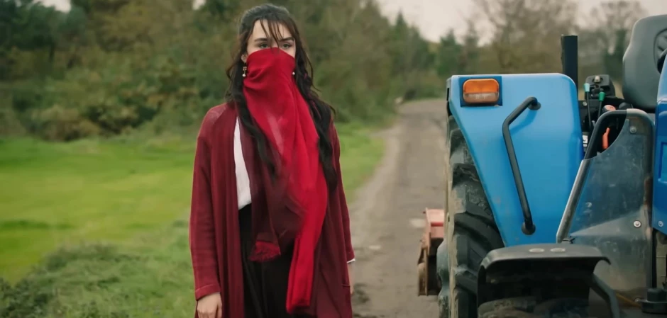 Изображения из турецкого сериала Ветреный холм