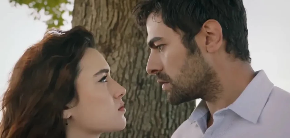 Изображения из турецкого сериала Ветреный холм