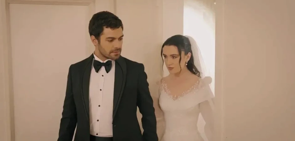 Изображения из турецкого сериала Ветреный холм