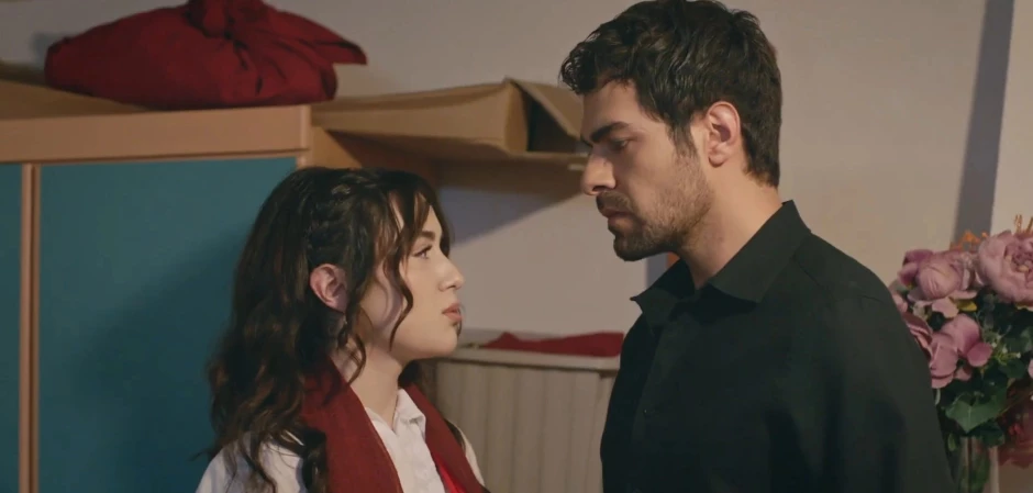 Изображения из турецкого сериала Ветреный холм