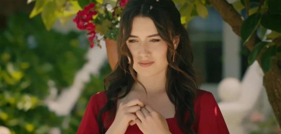 Изображения из турецкого сериала Ветреный холм