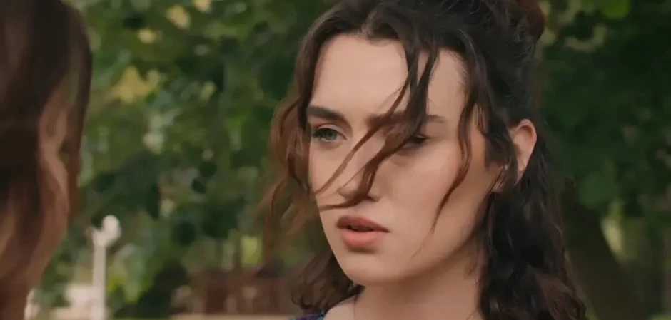 Изображения из турецкого сериала Ветреный холм