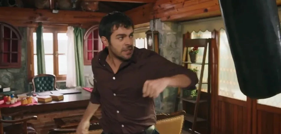 Изображения из турецкого сериала Ветреный холм