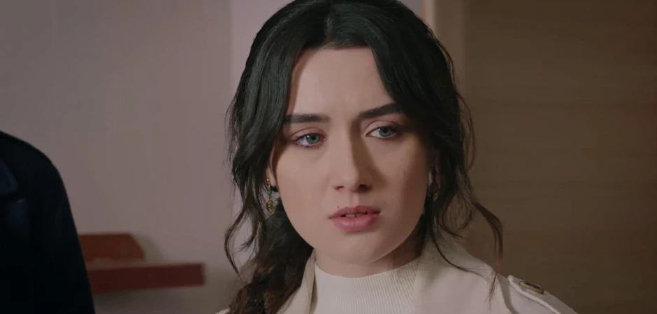 Изображения из турецкого сериала Ветреный холм